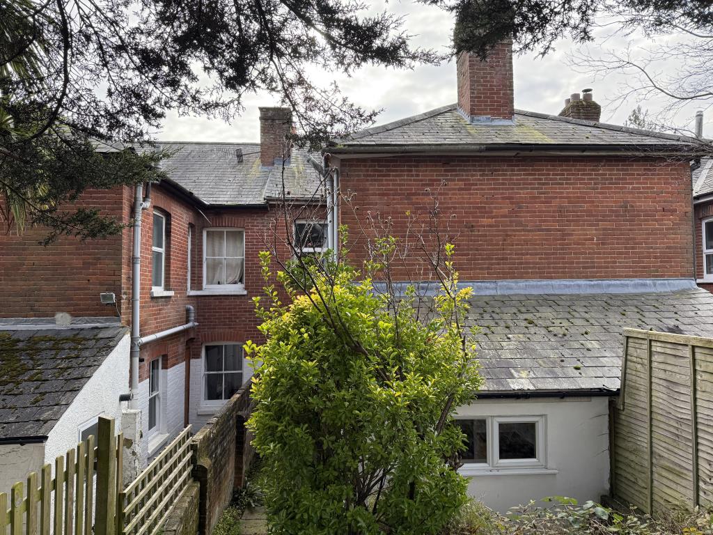 Lot: 144 - FREEHOLD HOUSE FOR INVESTMENT OR OCCUPATION - Rear elevation of house